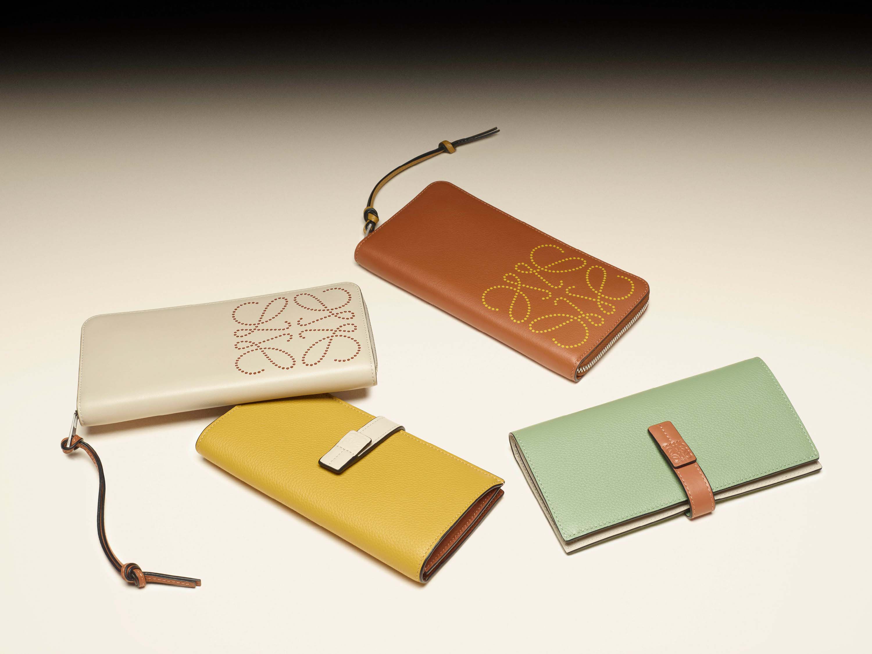 Designer ankle 2025 pouch